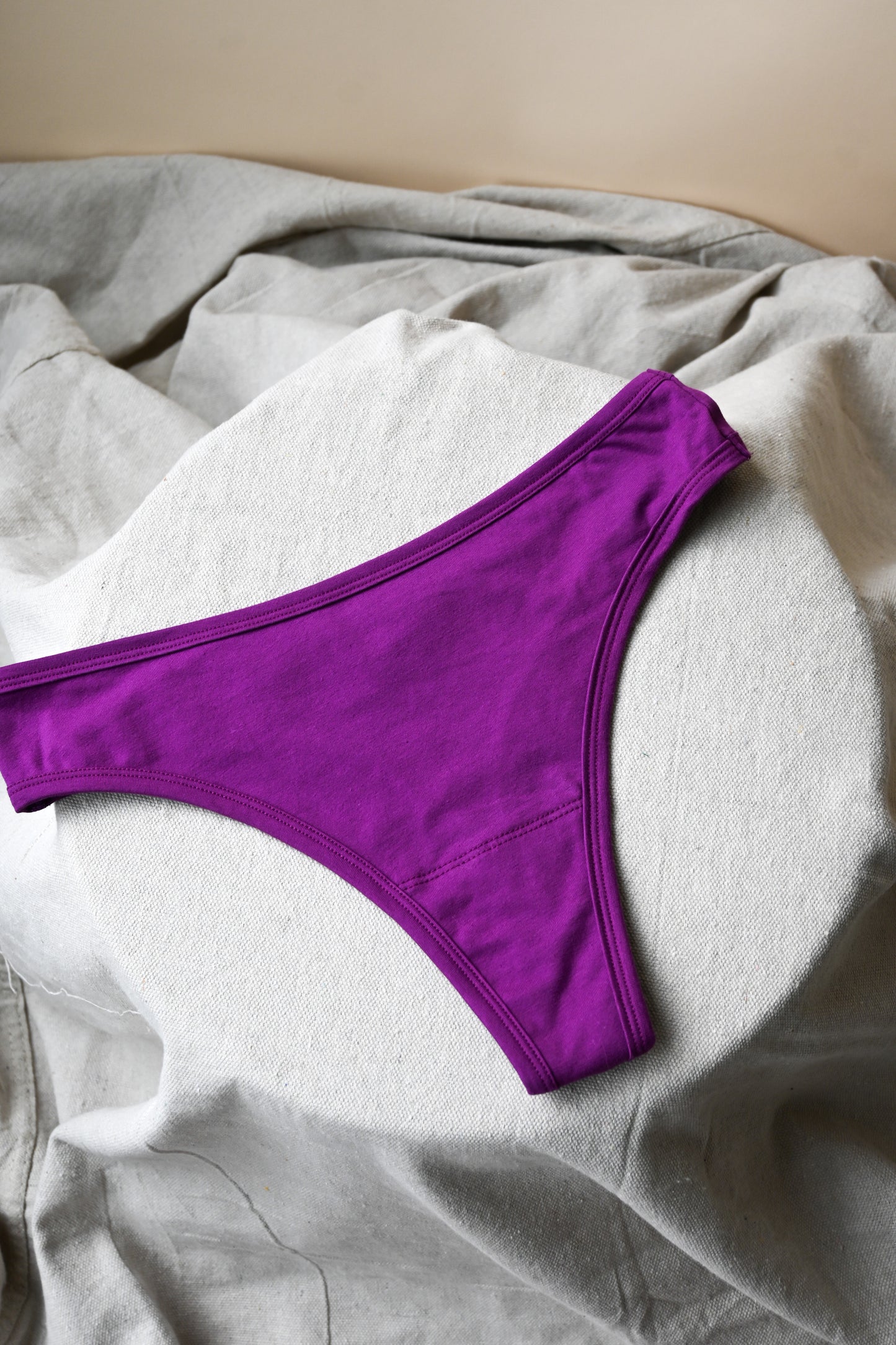 Lola Thong - Aster