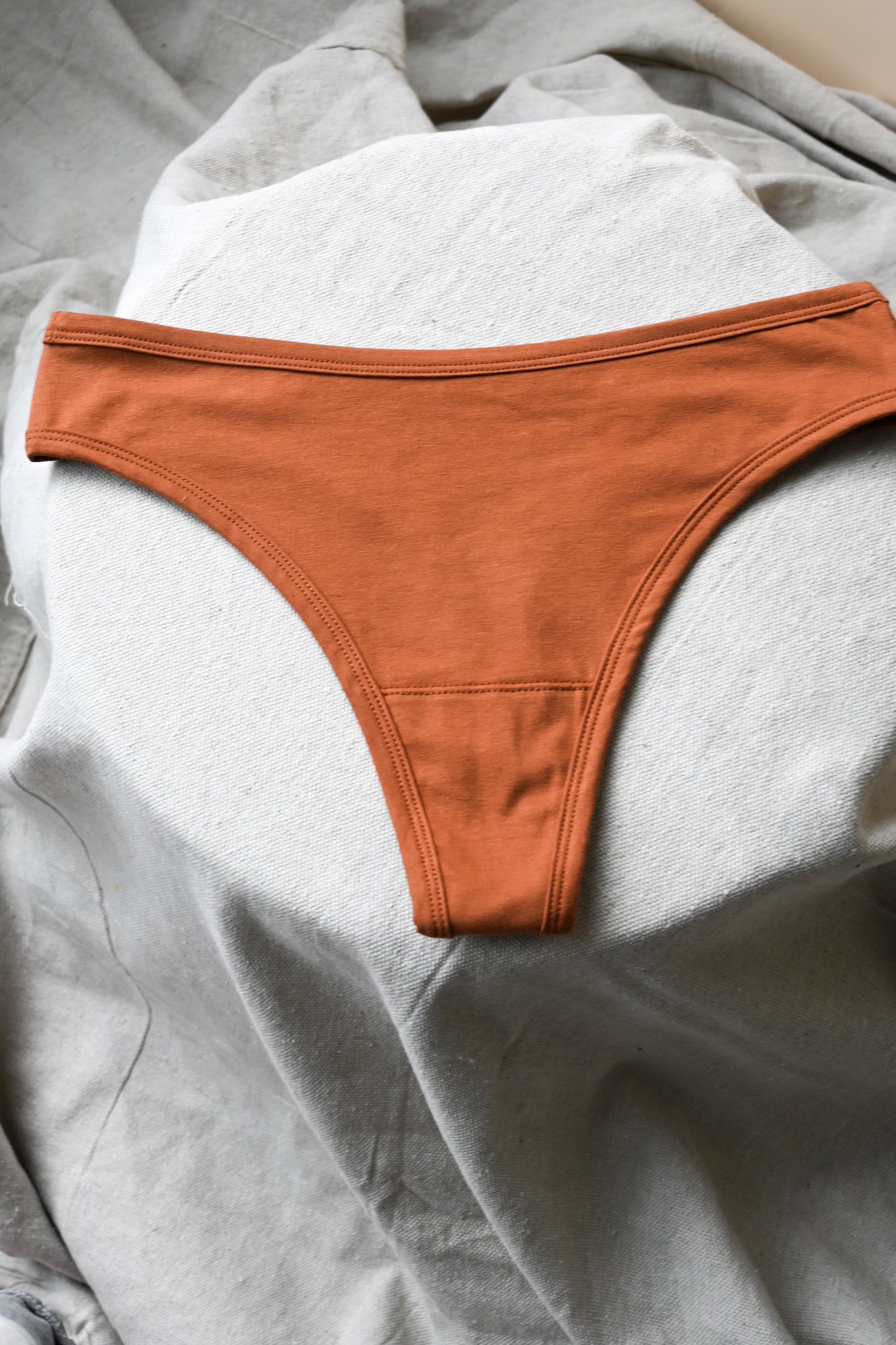Lola Thong - Sierra