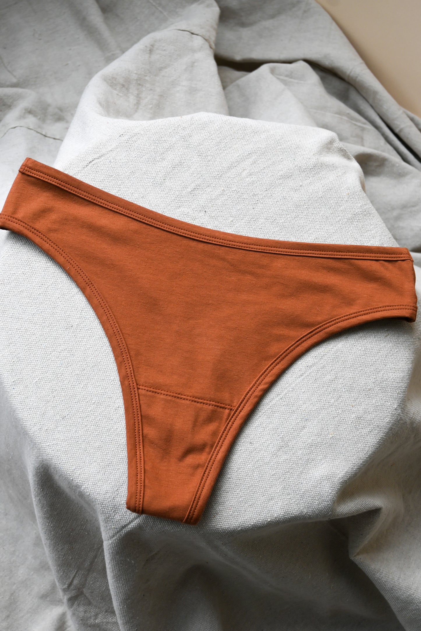 Lola Thong - Sierra